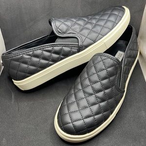 Steve Madden Women's Ecentrcq Sneaker Size 7 M Black Slip On Shoes - Never Worn